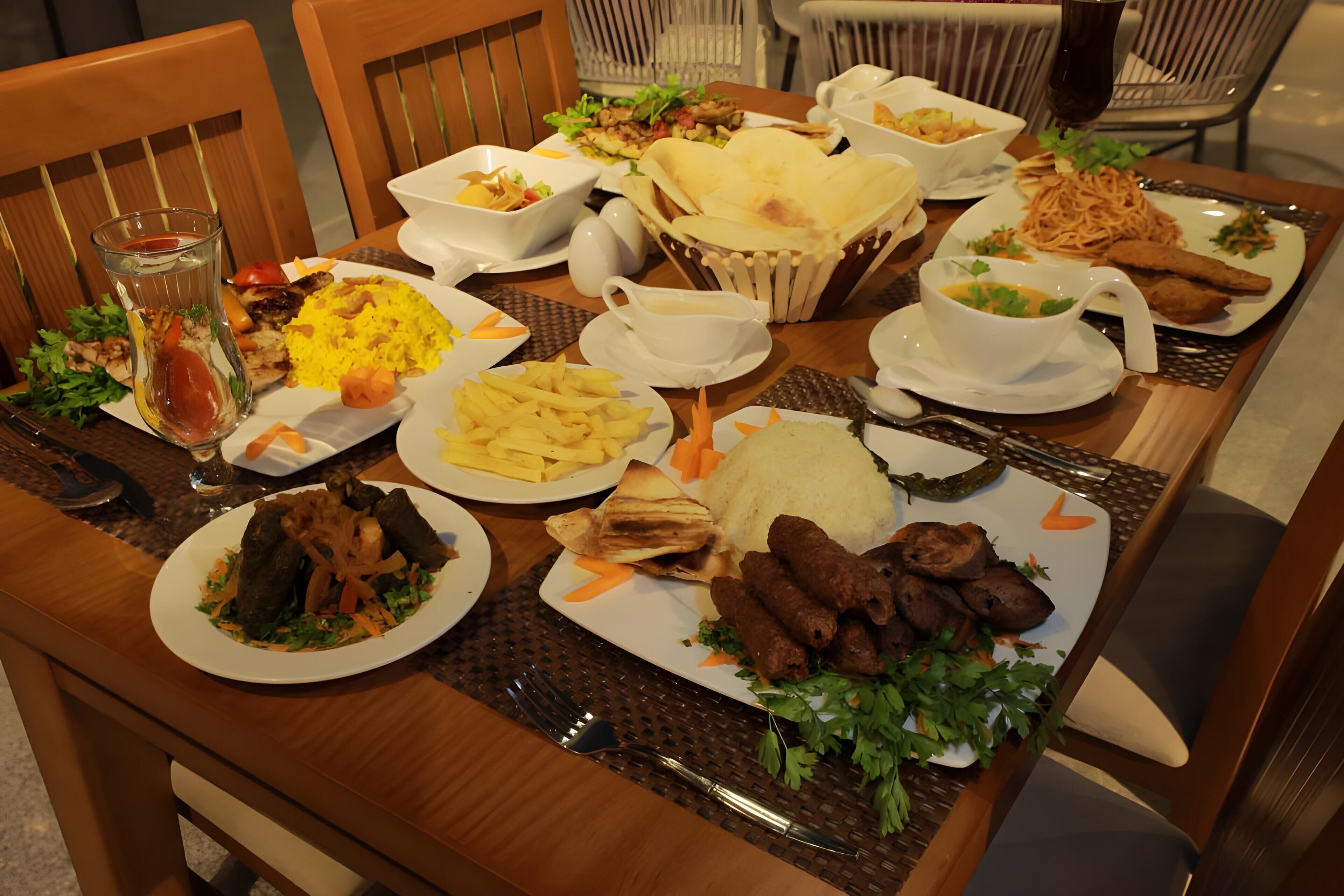 Foto - Middle east pyramids view