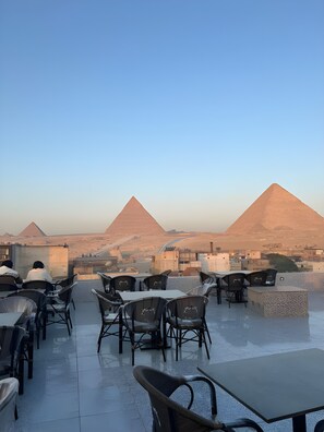 Desk - Middle East Pyramids View (Giza)