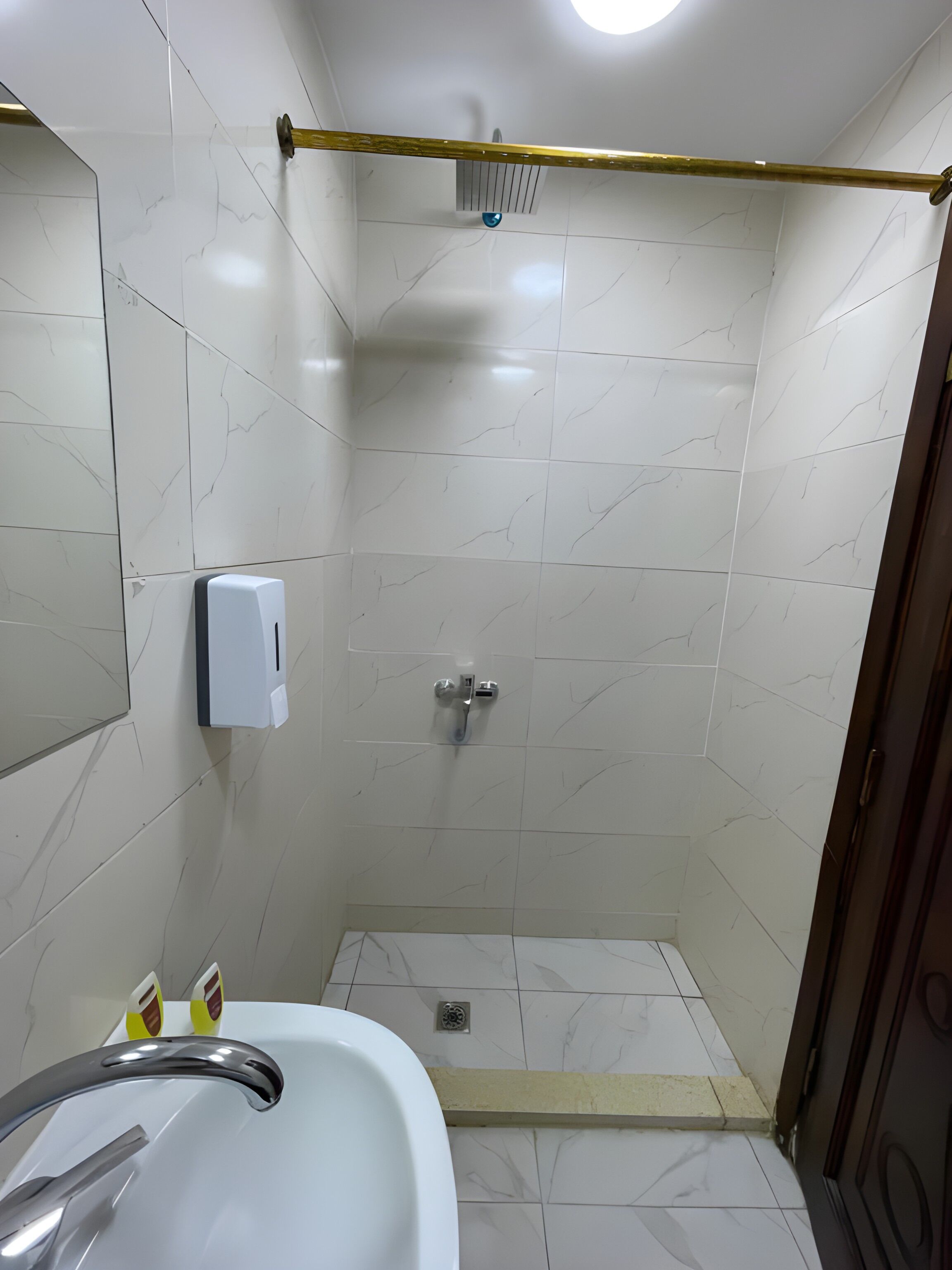 Foto - Middle east pyramids view