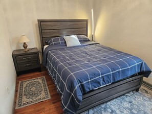 3 bedrooms, desk, iron/ironing board, free WiFi