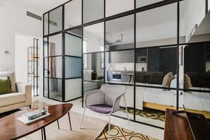 2 quartos, ferros/tábuas de passar roupa, Wi-Fi, roupa de cama