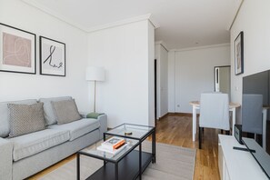 Télévision, chaîne hi-fi