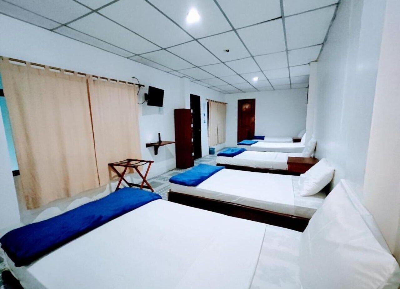 Felles sovesal – comfort | Bad | Kombinert dusj/badekar, håndklær, såpe og sjampo