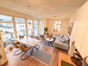 Nicht klassifiziertes Bild, 2 von 33, Schaltfläche