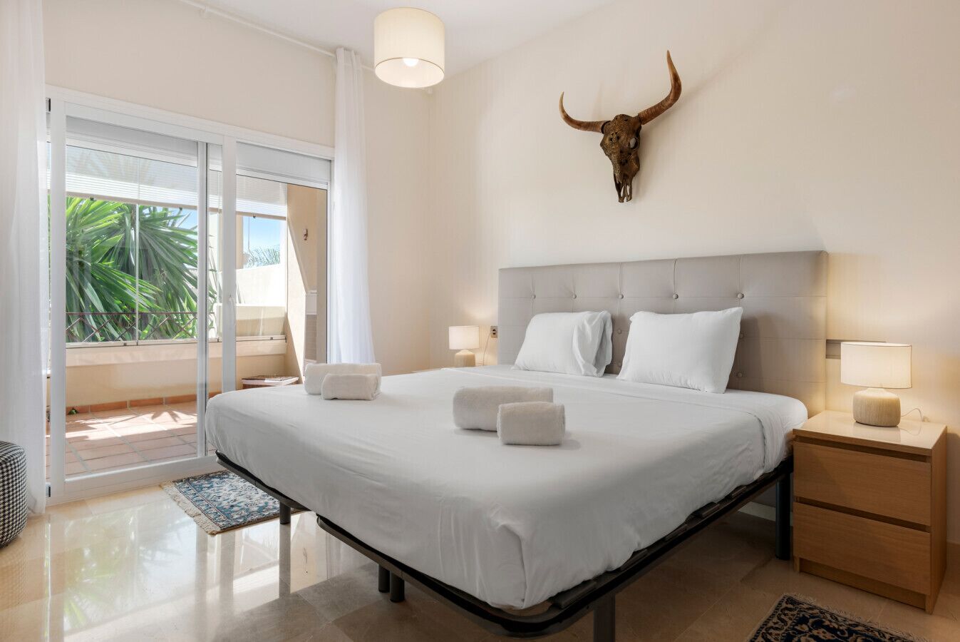 2 chambres, bureau, fer et planche à repasser, Wi-Fi gratuit