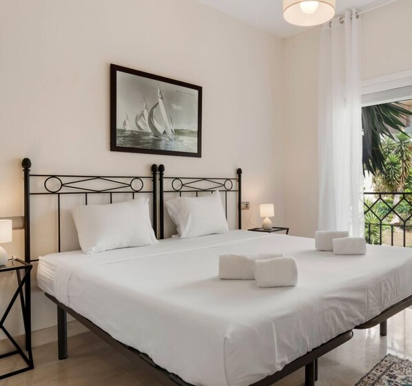 2 habitaciones, escritorio, tabla de planchar con plancha y wifi gratis 