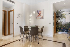 Dining - Sunny Terrace Apt in Golf Valley with Pool (Estepona)