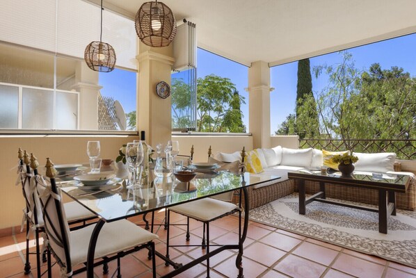 Outdoor dining
