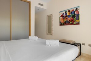 2 bedrooms, desk, iron/ironing board, free WiFi - Sunny Terrace Apt in Golf Valley with Pool (Estepona)