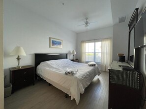 3 chambres, fer et planche à repasser, lit parapluie, Wi-Fi