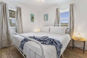 3 عدّة غرف نوم ومكواة/لوح كي وسرير سفر وواي فاي مجانًا