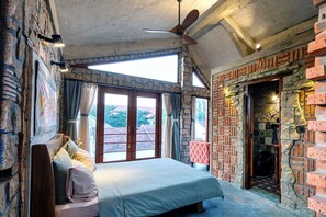 3 sovrum, värdeförvaringsskåp på rummet, skrivbord och gratis wi-fi