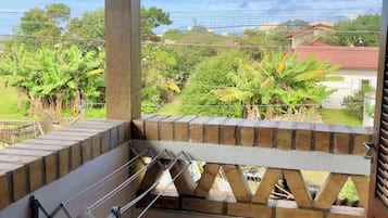 Appartement Familial, balcon, vue cour intérieure | Balcon