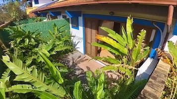 Suite estándar, vista al jardín | Terraza o patio