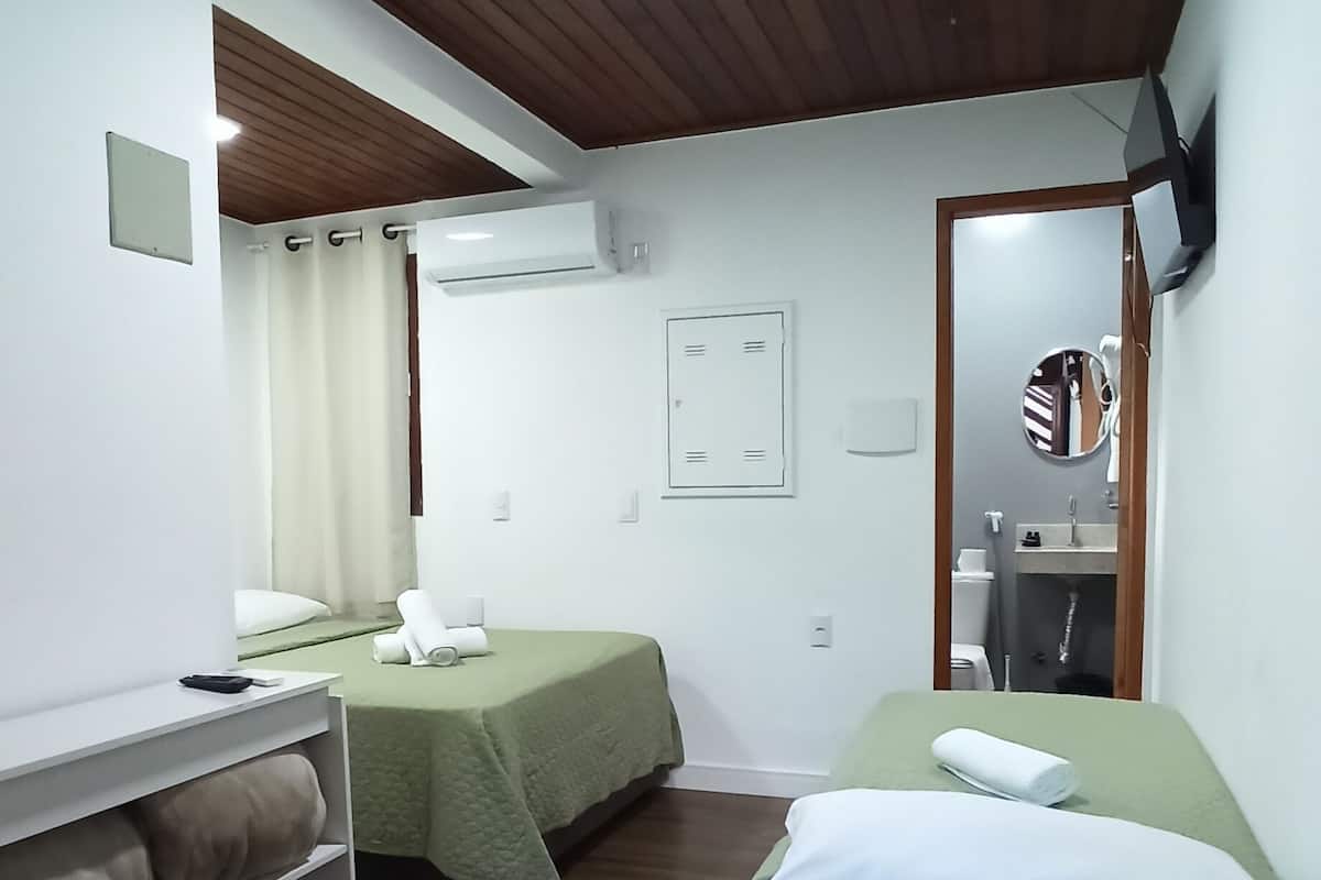 Suite estàndard | 1 dormitori, cortines opaques, wifi gratuïta i roba de llit