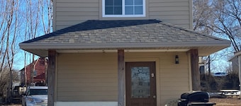 The Covered Porch Hideaway - Lakeside Tiny House Rental - Sleeps 4