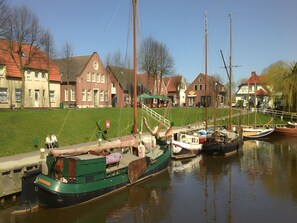 Marina - Apartment 'Sonnenschein' with Private Garden and Wi-Fi (Wittmund)