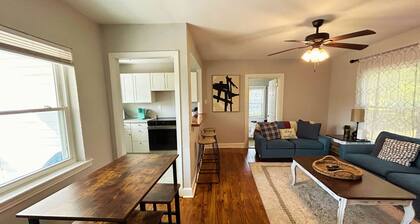 Minutes to FSU, FAMU & Capitol - Cozy 2BR + Office