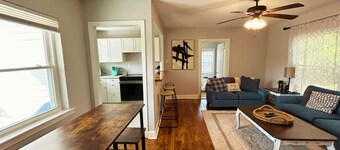 Minutes to FSU, FAMU & Capitol - Cozy 2BR + Office