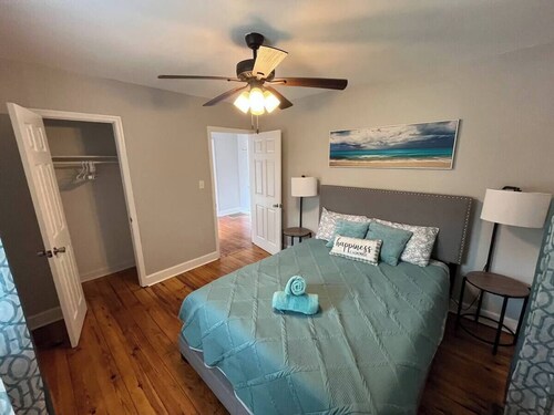 Charming 2-bdrm home w. fitness room in Tallahassee- near universities & Capitol