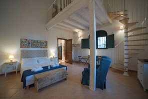 4 bedrooms, free WiFi, bed sheets - Villa Agrumeta - Private Natural Bio Lake, Lecce, Italy (Lecce)