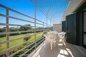 Outdoor dining - Alba Apartment 2 with Pool and Sea n.46, Otranto, Italy (Otranto)