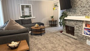 TV, fireplace - Newly Renovated Gem Fenced Backyard 2 Full Baths (Allen Park)