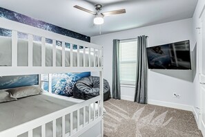3 bedrooms, iron/ironing board, free WiFi, bed sheets