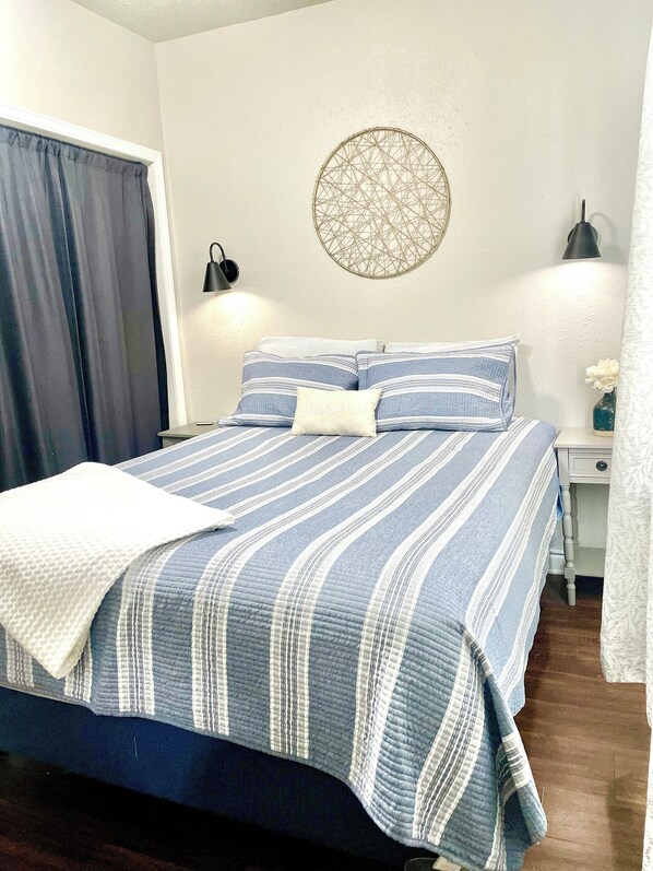 2 bedrooms, iron/ironing board, WiFi, bed sheets