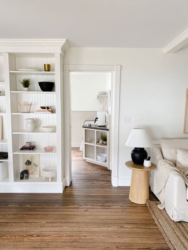 Interior - The Avery 12 on North Shore (South Haven)