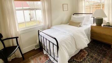 2 bedrooms, free WiFi, bed sheets
