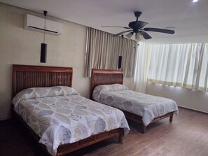 3 bedrooms, iron/ironing board, free WiFi, bed sheets