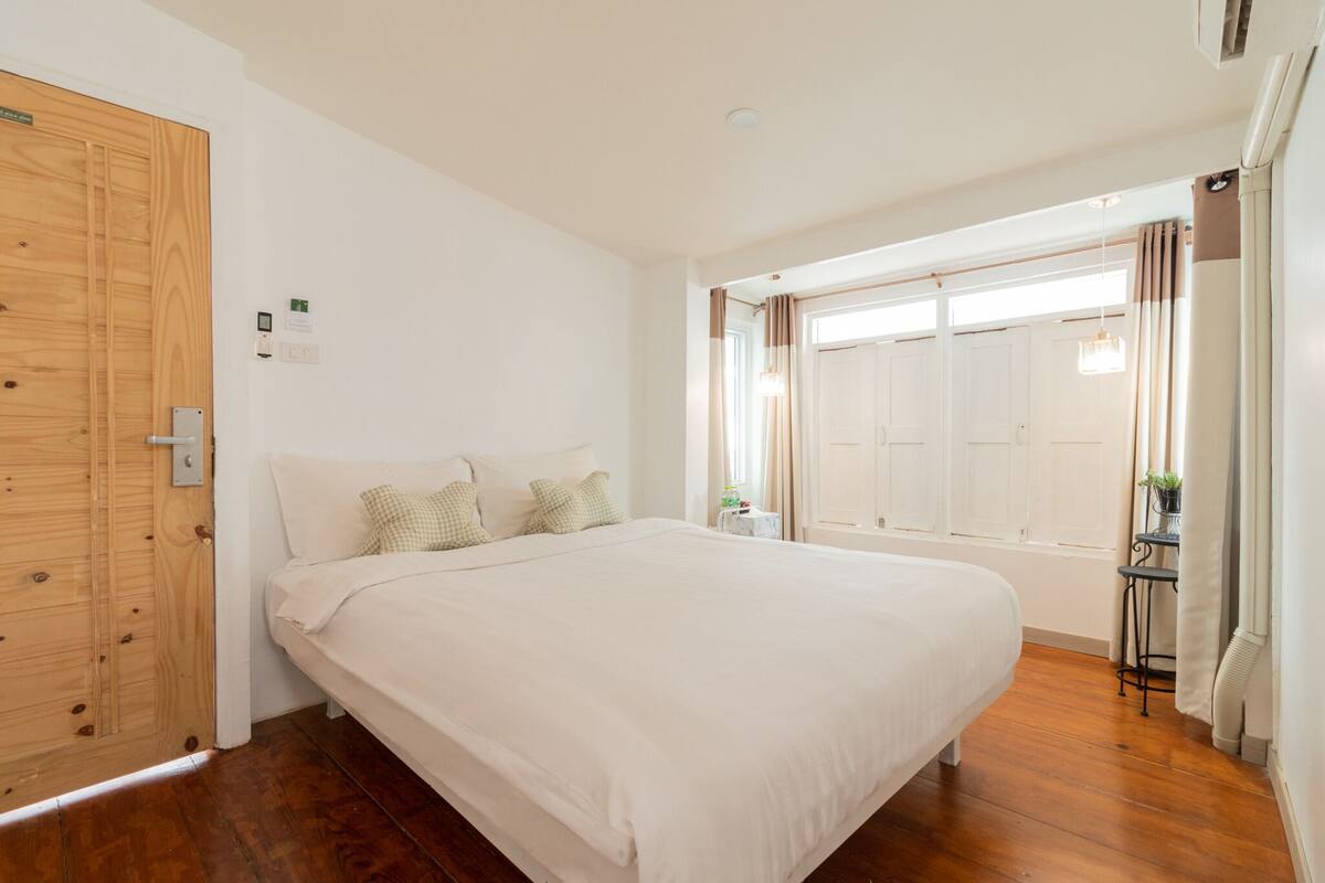 Superior Room | Soundproofing, WiFi (free)