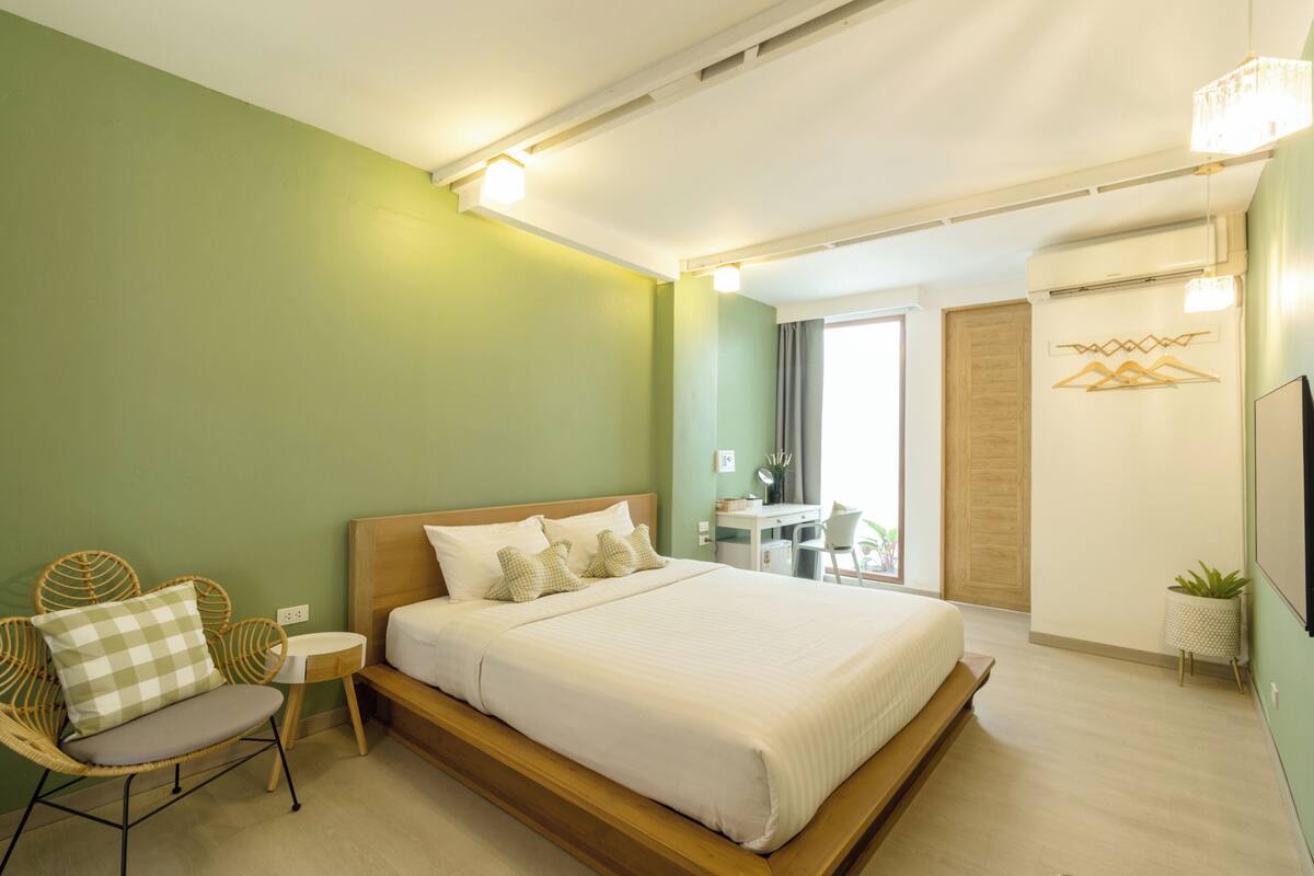 Deluxe Double Room, Garden View | Soundproofing, WiFi (free)