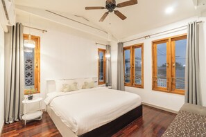 Kamar Double Deluks | Kedap suara dan Wi-Fi gratis