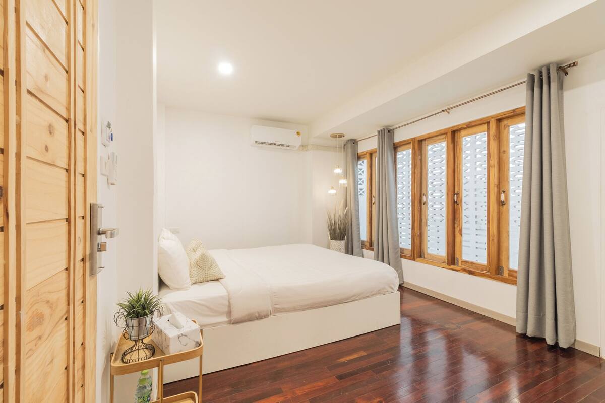 Deluxe Double Room | Soundproofing, WiFi (free)