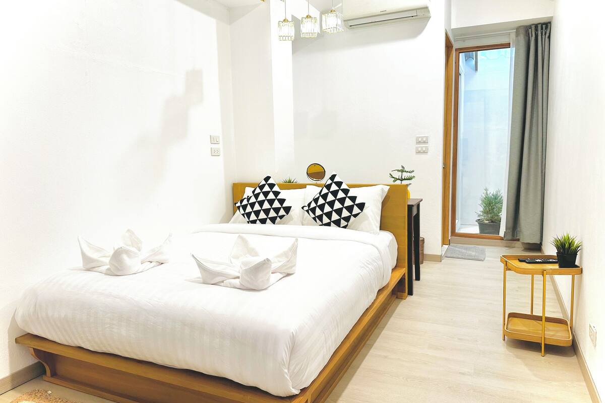 Superior Room | Soundproofing, WiFi (free)