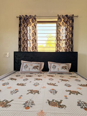 2 bedrooms, WiFi - THE HARI VILLA: Charming 2-bedroom villa with AC, WiFi in enchanting Udaipur (Udaipur)