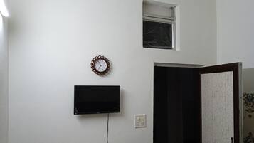 Deluxe Room | Free WiFi, bed sheets