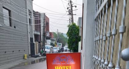 Hotel Raj Mahal