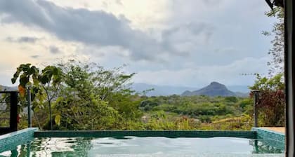Villa Ana Eco Lodge w pool | Chicá Altos de Campana.