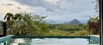 Villa Ana Eco Lodge w pool | Chicá Altos de Campana.