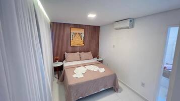 3 slaapkamers, een strijkplank/strijkijzer, wifi, beddengoed