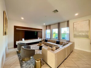 TV, fireplace - Pickleball/Gameroom/Soccer Field/Pool (Miami)