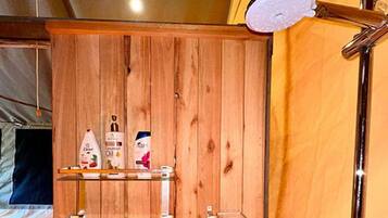 Combined shower/tub, free toiletries, bathrobes, slippers