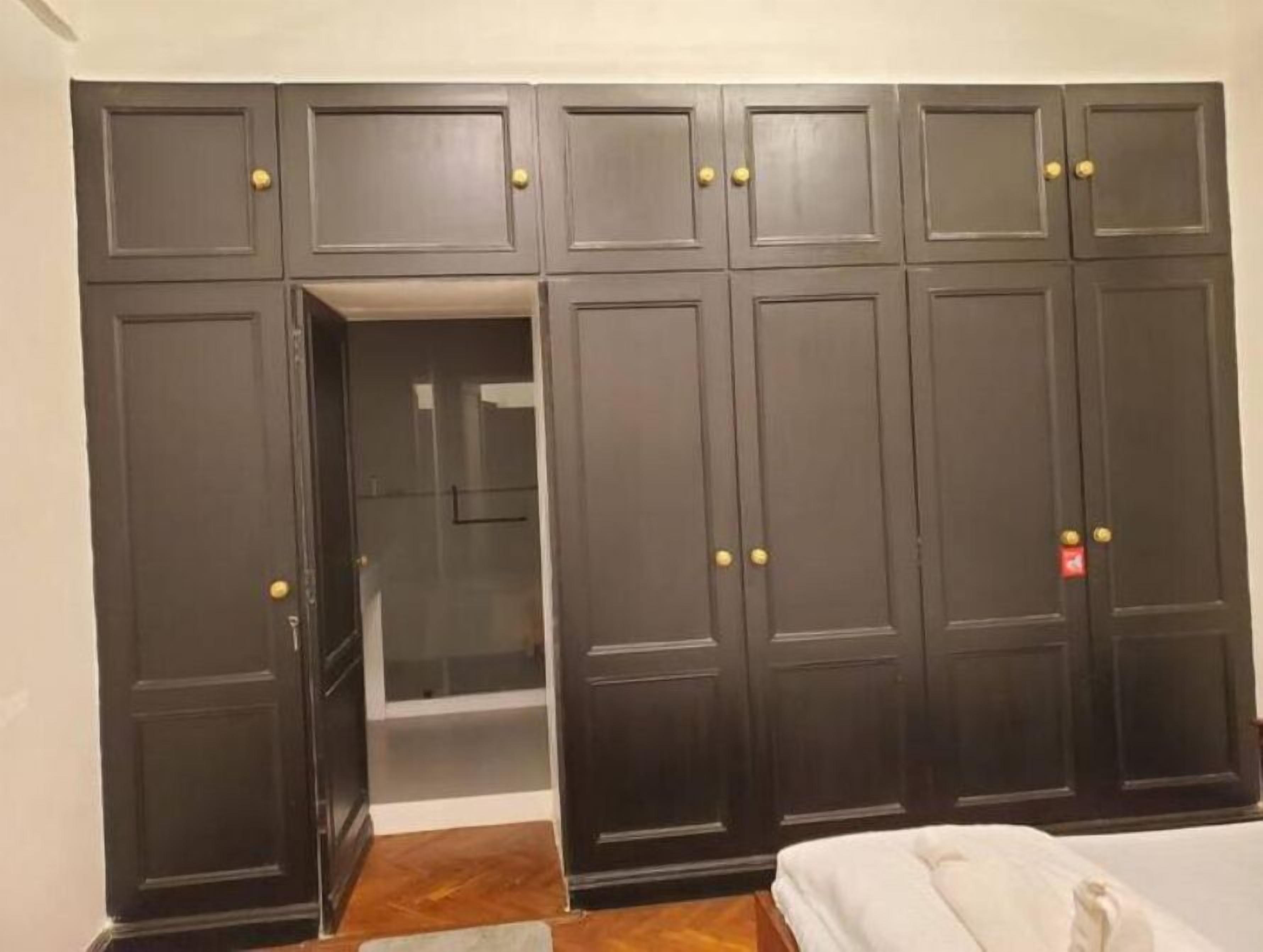 4 bedrooms, WiFi, bed sheets