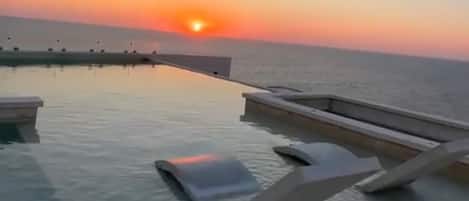 泳池