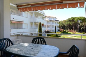 Apartamento | Opções para refeição ao ar livre