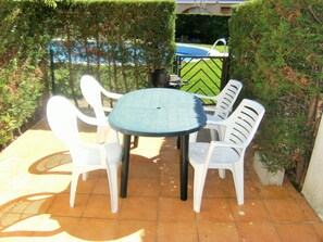 House | Outdoor dining