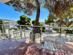 Apartment | Property grounds - The Apartment in Estartit (Torroella de Montgrí)